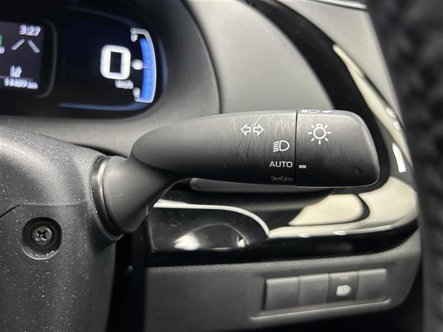 気になる車はすぐにお問い合わせください！画面右側の0066から始まる無料ダイヤルからお問い合わせ下さい！専門スタッフがお車のご質問にお答えいたします！