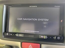 【ナビゲーション】目的地までしっかり案内してくれる使いやすいナビ。Bluetooth接続すればお持ちのスマホやMP3プレイヤーの音楽を再生可能！毎日の運転がさらに楽しくなります！！