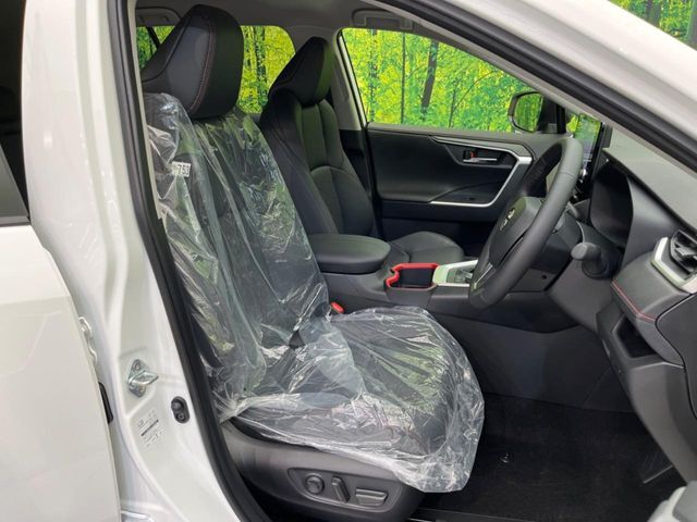 もちろん車内はキレイです♪よりクリーンな状態をキープしたいお客様には『ナノゾーンコート』がおすすめ！新型コロナウイルス対策や、除菌・消臭に効果を発揮し多くの方にご好評いただいております。