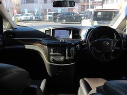 インパネ周りの傷も少なく、使用状況の良いお車です！