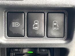 【両側パワースライドドア】スマートキーや運転席のスイッチで後席両側スライドドアの開閉が可能♪電動だから力を入れてドアを開ける必要が無く、小さなお子様でも簡単に開け閉めでき快適です♪