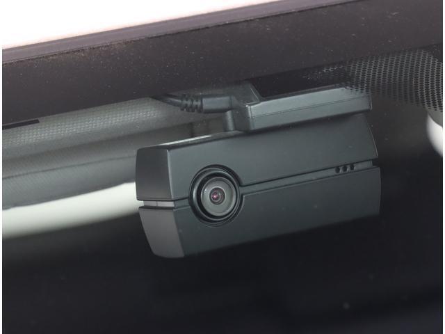 ドライブレコーダー装備！走行中は常時録画を行っているので、万が一の際の映像記録や旅の思い出としても映像を記録してくれます！