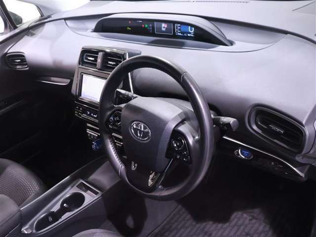 ■見通しのよいすっきりとした視界で、誰でも運転しやすいです。運転のしやすさは疲れにくさにも繋がりますよ♪