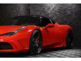 外装・希少カラーロッソコルサ＆トップ・ブラック　純正色