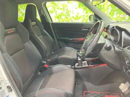 「この車の写真をもっと見たい」「状態が気になる」「この装備はついている？」どんな小さな疑問でもお気軽にお問い合わせください！