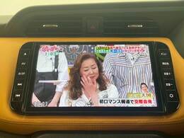 【純正ナビ】一体感のあるナビは、高級感ある車内を演出してくれます。Bluetooth再生などオーディオ機能も充実しておりますので、運転もより楽しめます♪