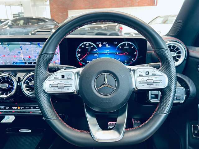 安心してカーライフを始めていただく事ができるよう、納車前にディーラー整備工場もしくは熟練メカニックが在籍する整備工場にて点検を行ない、必要な整備を実施致します。