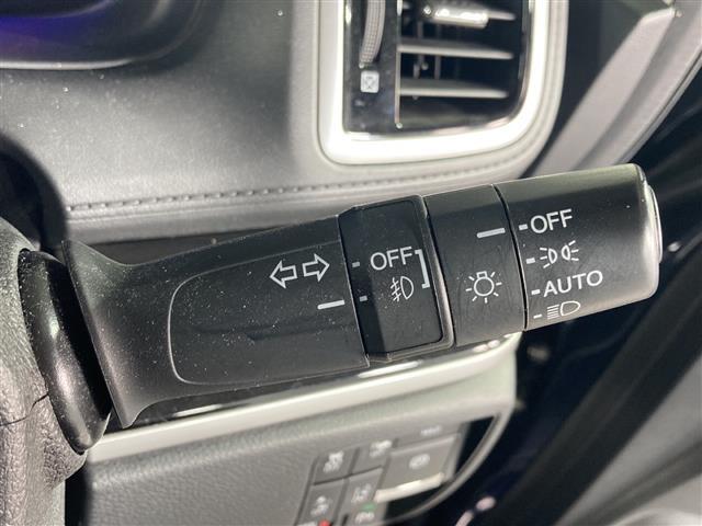 【運転席操作部】『運転席周辺の装備』の画像になります。快適なドライブを楽しむための機能が装備されています！運転席から触れるので使いやすいです！