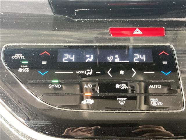 【運転席操作部】『運転席周辺の装備』の画像になります。快適なドライブを楽しむための機能が装備されています！運転席から触れるので使いやすいです！
