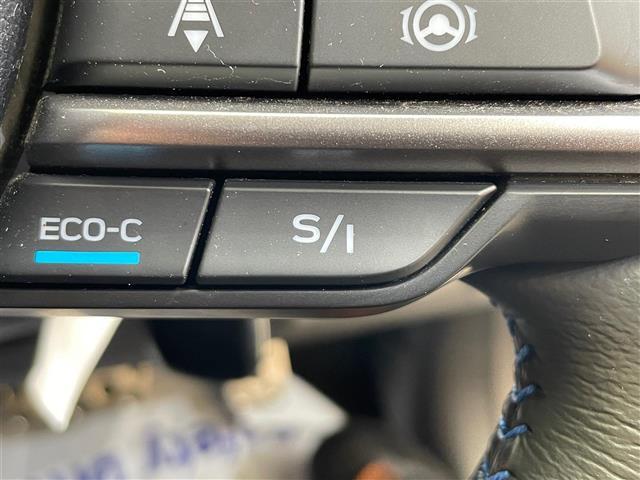 【SI-DRIVE】エンジンをコンピュータで制御するシステムです。燃費重視の走りからロングドライブやワイディングなど気分やシーンに合わせて走行機能を使い分けることができます！
