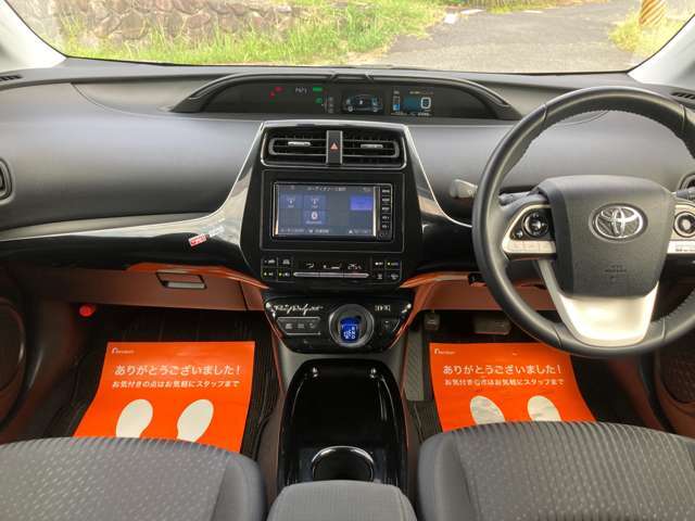 当店では新鮮な買取り在庫から厳選した中古車を展示させて頂いております！ぜひ一度ご覧下さいませ！ご不明な点などありましたらお気軽に0595-41-0540までご連絡下さいませ！