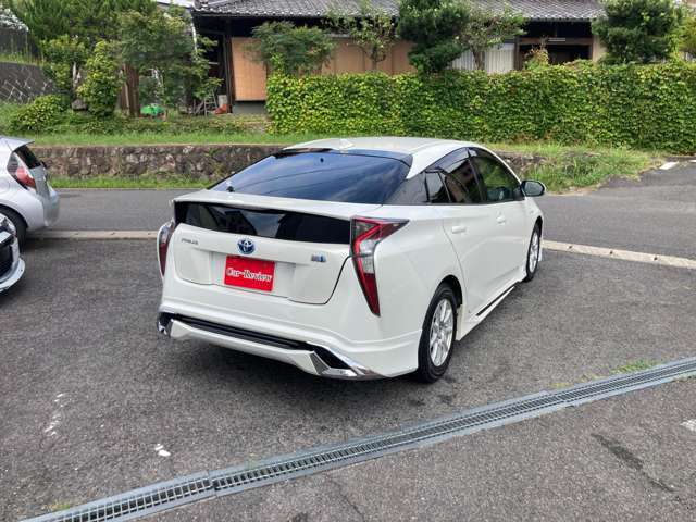 現在当店にご希望のお車が無くても諦めないで下さい。ご希望のお車をお客様に代わって全国よりお探しさせていただきます。