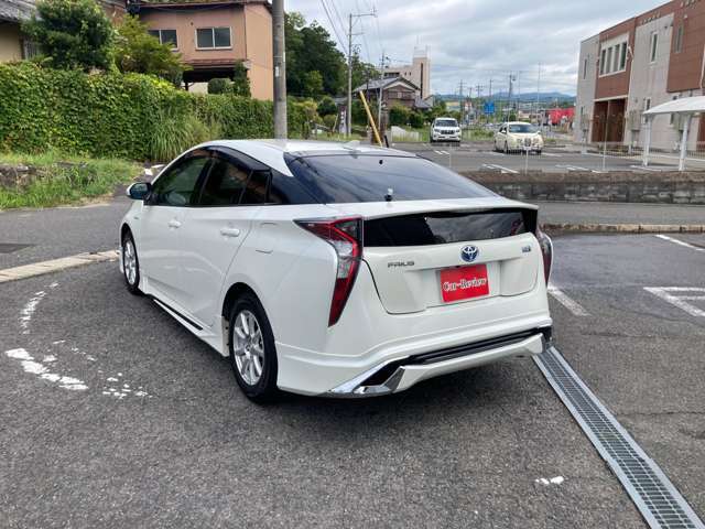 一般的な自動車販売は、納車までに色々な経費が必要となるケースがほとんどですが、”Car‐Review”なら・・・、経費はお客様の必要な分だけ！余計な経費は徹底的に省きます！！
