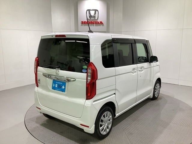 【Honda認定中古車 U-Select】　は3つの安心をお約束します。　1　Hondaのプロが整備した安心。 2　第三者機関がチェックした安心。　3　購入後もHondaが保証する安心。