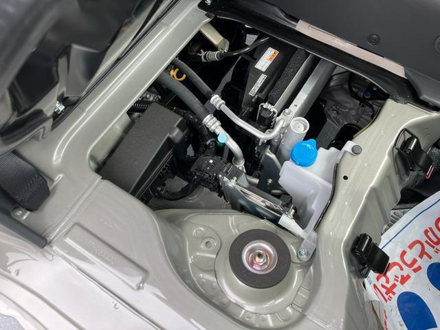整備工場で点検・整備してからのお渡しです！エンジンルームもきれいです♪　くわしくはスタッフへ！