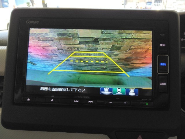 リアカメラがついているので、駐車や後進の際にとても便利です♪