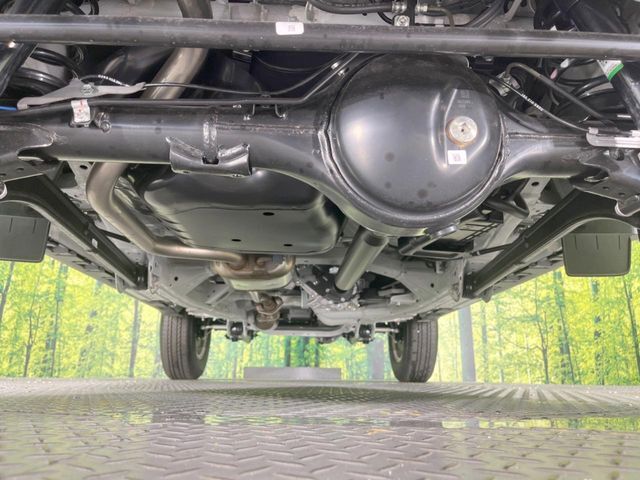 親切・丁寧な専門メカニックスタッフが応対！・車検・点検整備・事故等の修理などアフターサービスも安心。お車のカスタマイズもネクステージのサービススタッフまでご相談ください！