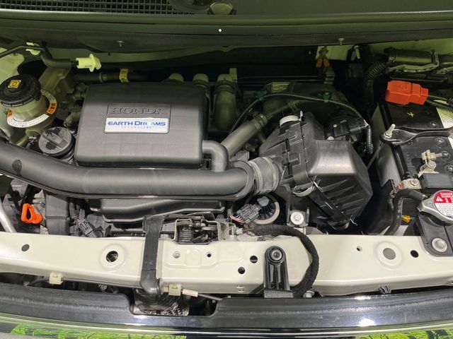 親切・丁寧な専門メカニックスタッフが応対！・車検・点検整備・事故等の修理などアフターサービスも安心。お車のカスタマイズもネクステージのサービススタッフまでご相談ください！