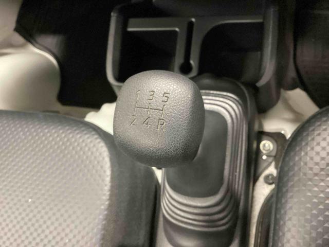 フロアMT車です