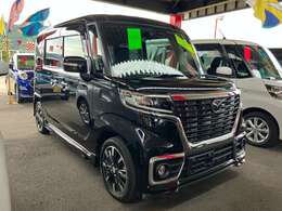 新車、中古車、各種お取り寄せできます。全国スケールのネットワークからご希望の一台を一緒にお探しします。お客様のご利用目的や経済条件に、ピッタリ沿ったお車を探します。