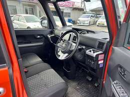 ご来店希望の方は事前に連絡をいただけると助かります。カーセンサーの［来店予約をする］ボタンからお気軽に予約下さい。緑色のトークアプリ公式アカウントや電話等でも予約できますのでお気軽にご連絡ください。