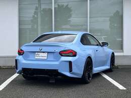 Emergency Service 365日24時間体制で、万一の故障などのトラブルに対応。応急処置のアドバイスのみならず、保証期間中は出張修理やレッカーなどの手配、さらにはお客様の代替交通手段やホテルの確保を行います。