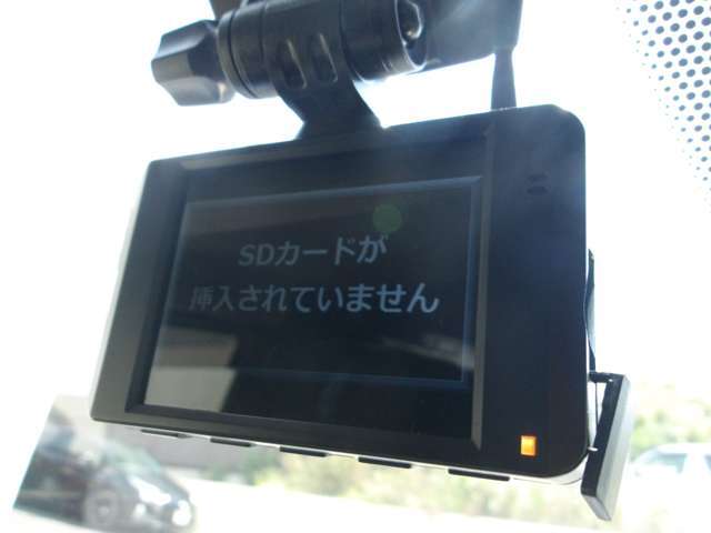 ジョブカーズバイパス店　〒573-0091　大阪府枚方市菊丘町9-51　TEL：072-841-8000　FAX：072-841-8880