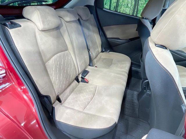 高品質なオリジナルフロアマットもオプションにてご用意しております。お好きなデザインやカラーをお車に合わせて選んでいただくことができます♪