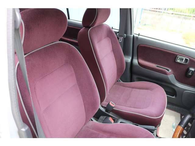 ☆清潔で広々した座席です！是非、現車を見て体感してみてください！無料電話番号：0078-6002-041427まで♪