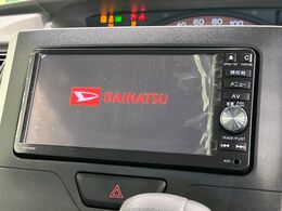 【純正ナビ】人気の純正ナビを装備。オーディオ機能も充実しており、Bluetooth接続すればお持ちのスマホやMP3プレイヤーの音楽を再生可能！毎日の運転がさらに楽しくなります！！