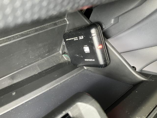 ETC車載器が装着されています。