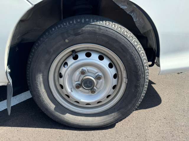 タイヤ新品に交換いたします！