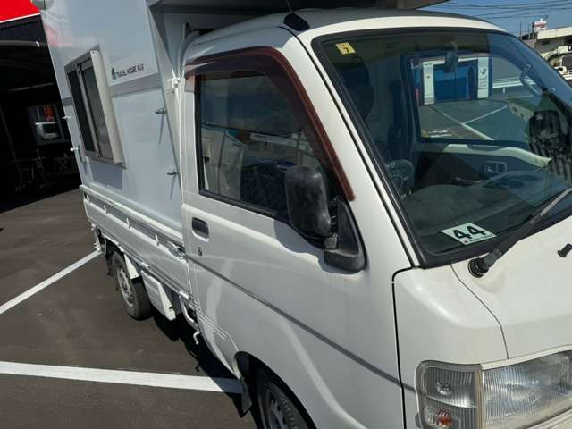 お車磨いてお渡ししております！