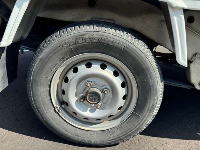 タイヤ新品に交換いたします！