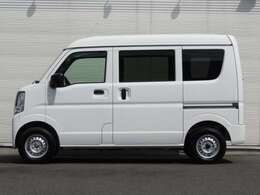 【初めてご購入の方】当社ホームページ「クローバーランドカーズ」で検索！☆簡単審査！全車両ローン仮審査機能付き　☆ご来店予約　☆新着車両　☆ご購入の流れ　など情報満載です。LINEでのお問合せもOK