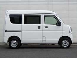 お車に詳しくない方でもご安心ください。ご満足のいくお車探しをお手伝いできるよう経験豊富なスタッフがご対応致します。LINEでのお問合せもOKです。