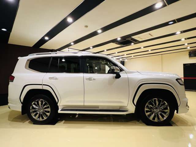 トヨタ ランドクルーザー300 3.5 ZX 4WD 2025年 28キロ (愛知県