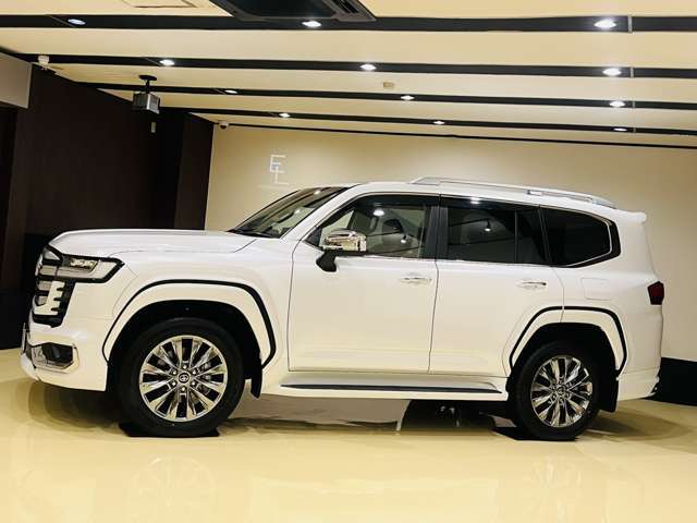 トヨタ ランドクルーザー300 3.5 ZX 4WD 2025年 28キロ (愛知県