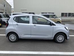 静岡ダイハツの中古車は、展示前に徹底した洗車や室内清掃を実施しております。
