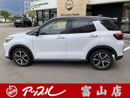 当社は国土交通省指定の整備工場（SHIMARSメカニックセンター）にて納車前点検を実施致します。