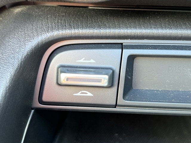 電動ハードトップ付き☆車内についているボタンで開閉の操作が可能です！