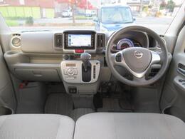 ご納車後も安心なプレミア保証をご提案いたします。ナビや電装品、エアコンなども含めた600項目の充実した保証内容と安心のロードサービス付帯でサポートいたします。詳細はお尋ねください。