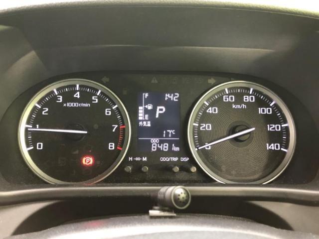 WECARSの展示場では実際に見て、触ってお車をお選びいただけます！知識の豊富な営業スタッフが様々なカーライフをご提案いたします！