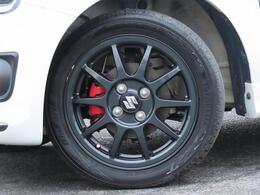 足元を引き締めて魅せるアルミホイールを装着☆