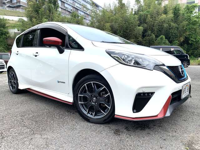日々特選車をご用意しておりネットでのご契約も多数頂いております。ネット掲載中でも商談中、売約済の場合がございますのでご了承ください。