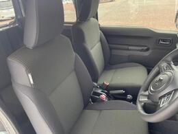 「この車の写真をもっと見たい」「状態が気になる」「この装備はついている？」どんな小さな疑問でもお気軽にお問い合わせください！