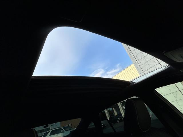 気になる車はすぐにお問い合わせください！画面右側の0066から始まる無料ダイヤルからお問い合わせ下さい！専門スタッフがお車のご質問にお答えいたします！