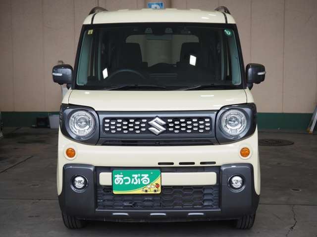 毎日全国の仕入れ先から厳選した車を仕入れしております！プロの査定士の検査を受けた車を仕入れ、入庫後も社員が1台1台を走行チェックや状態確認・装備確認などを入念に行います。