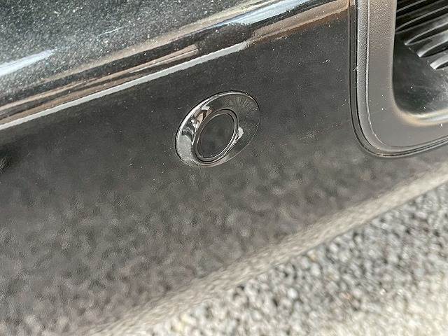 クリアランスソナー搭載。駐車時に障害物の接近をドライバーに知らせてくれます。