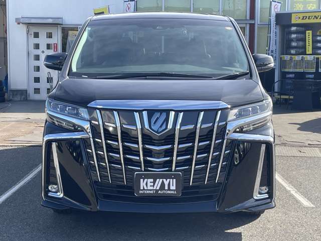 ご納車前のボディガラスコーティングやポリマーコーティングも専門業者が常駐しておりクオリティの高いコーティングを低価格にてご提供しております♪リアガラスへのフィルム貼り付けも低価格でご案内しております♪